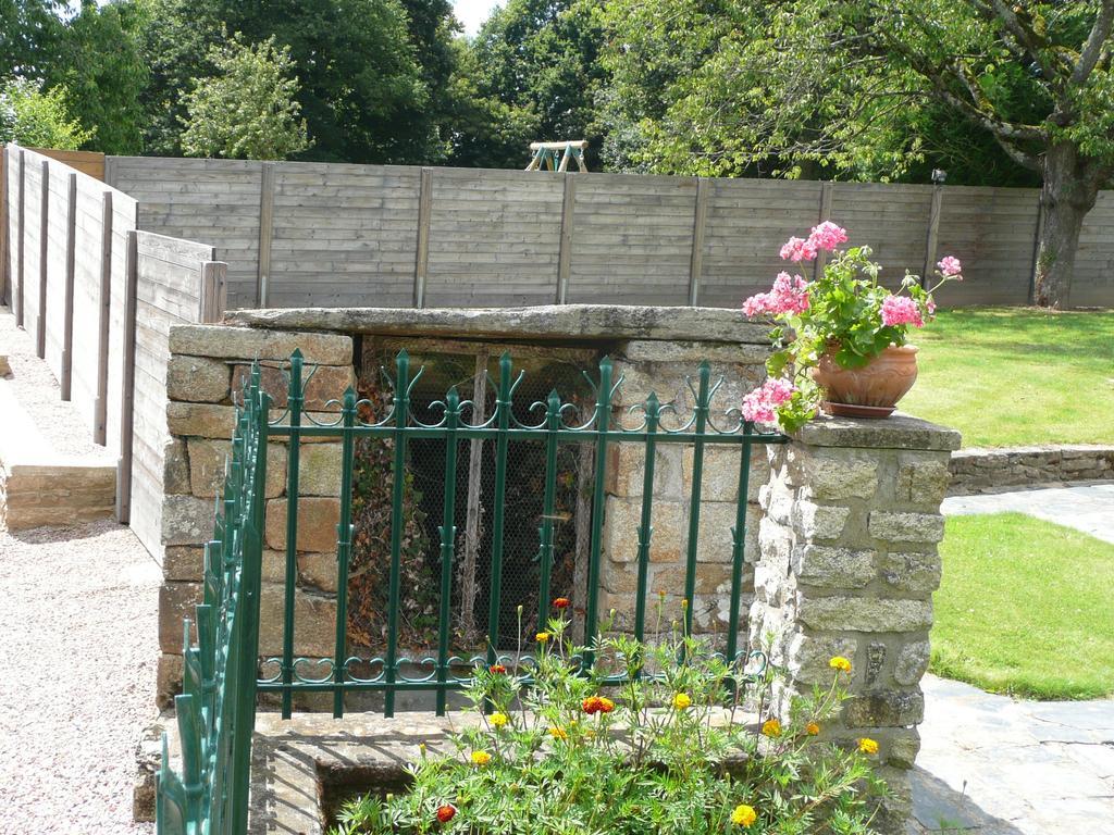 Saint-Gravé Gite Ker Maria Gite Ker Louis Piscine חדר תמונה