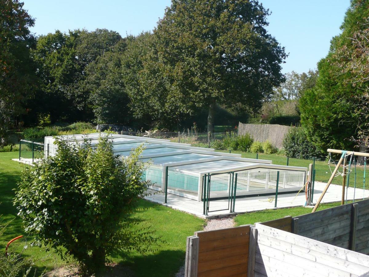 Saint-Gravé Gite Ker Maria Gite Ker Louis Piscine מראה חיצוני תמונה