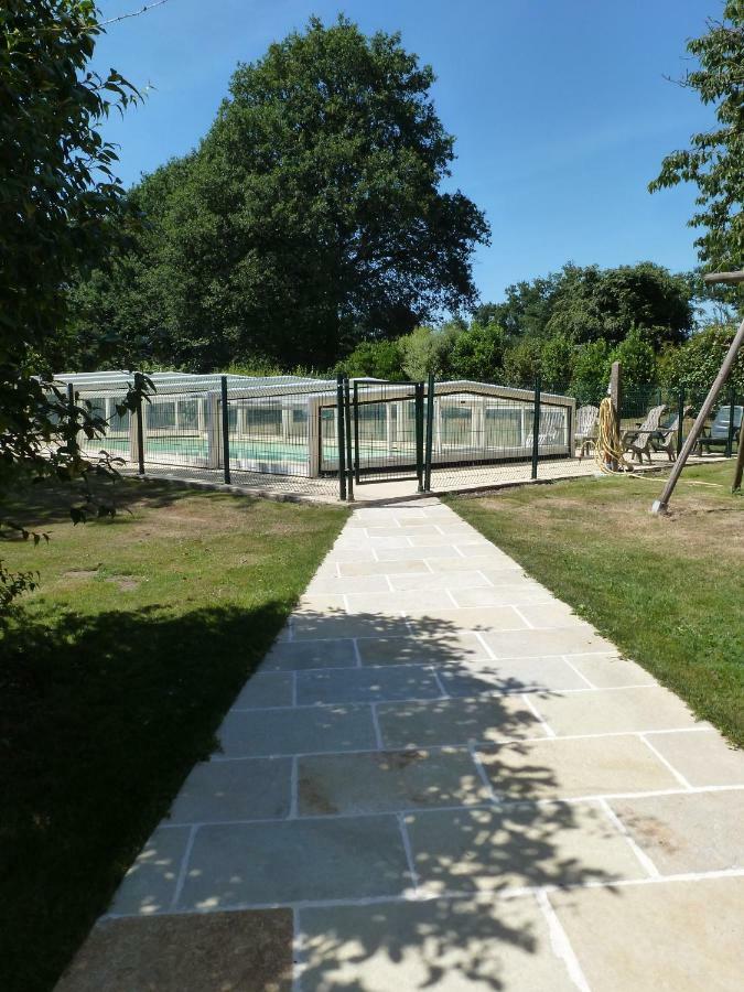 Saint-Gravé Gite Ker Maria Gite Ker Louis Piscine מראה חיצוני תמונה